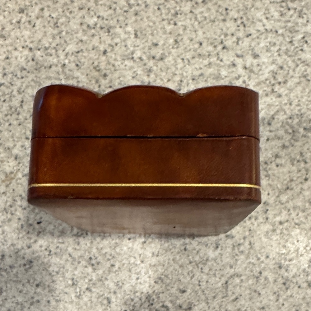 Brown Leather trincket Box with Gold Accents - Picture 6 of 9